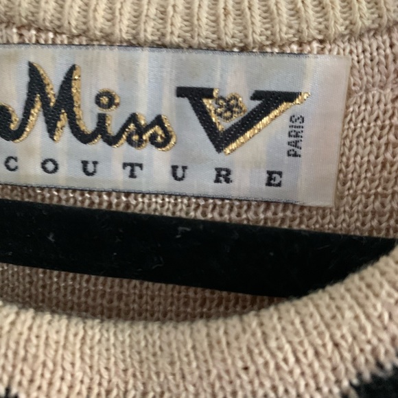 Valentino 2 piece set Vintage Miss V Couture Knit Top/Skirt 2000’s. Size 0-2. - Picture 5 of 5